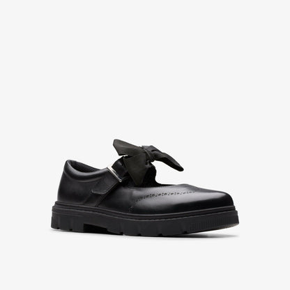 Lorcam Jane Youth Black Leather | Clarks for sale