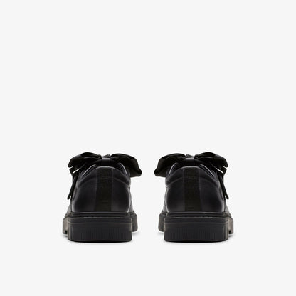 Lorcam Jane Youth Black Leather | Clarks for sale